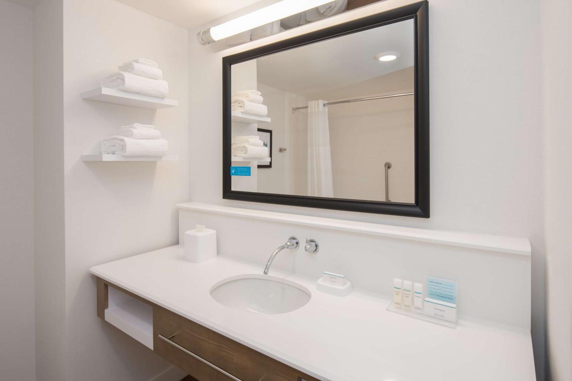 Hampton And By Hilton Portland-pearl District Hotel
