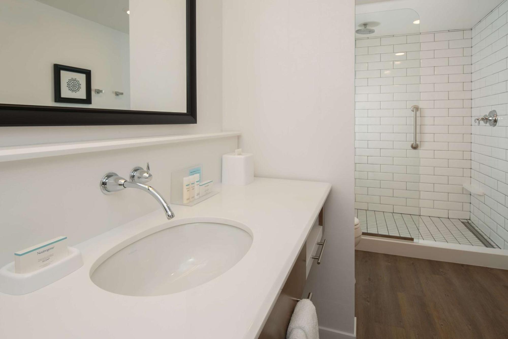 Hotel Hampton And By Hilton Portland-pearl District Portland