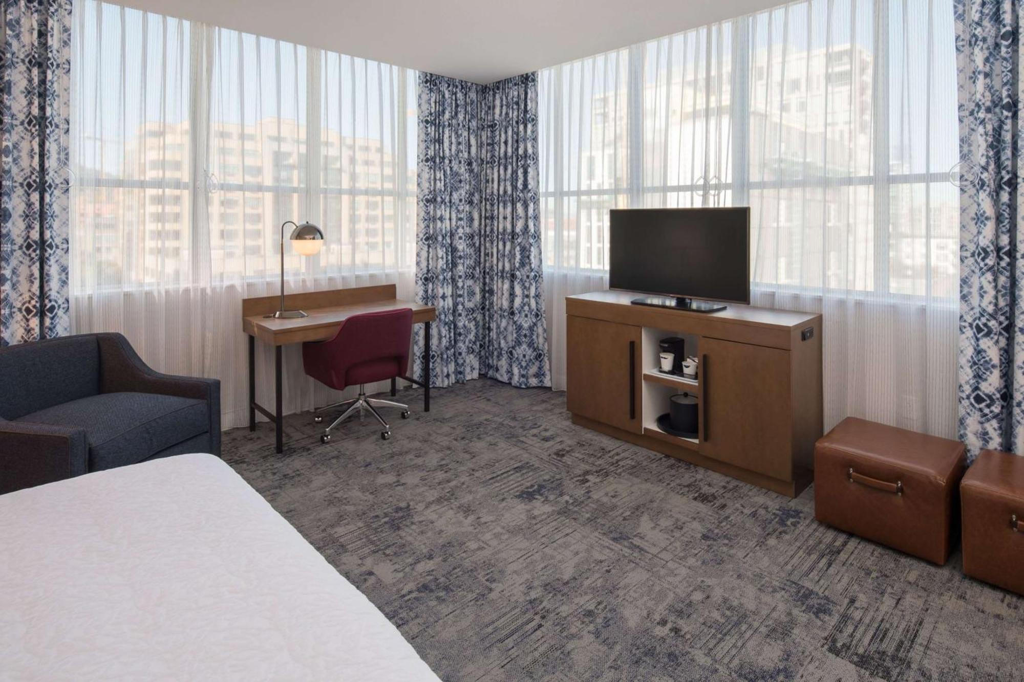 Hampton And By Hilton Portland-pearl District Portland