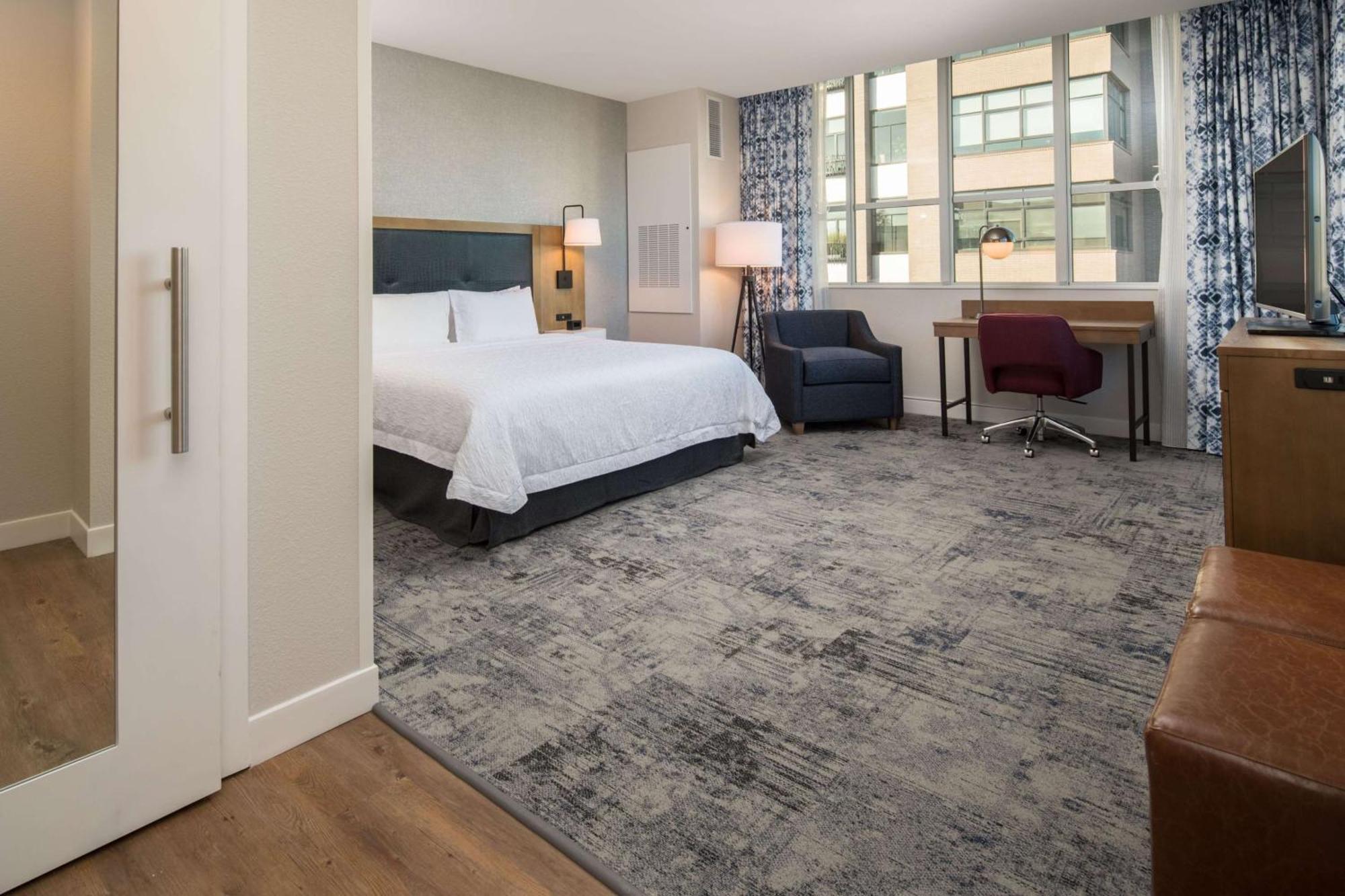Hampton And By Hilton Portland-pearl District Portland